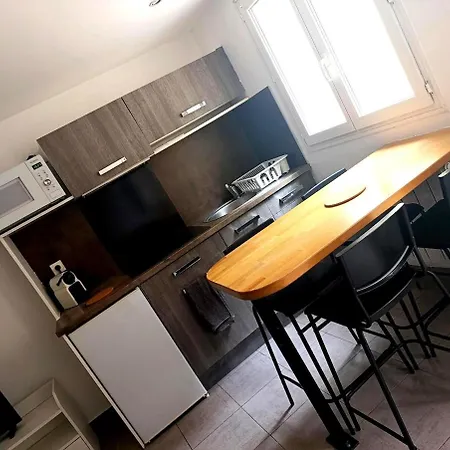 Cozy Duplex 10 Minutes From Paris Apartmán *